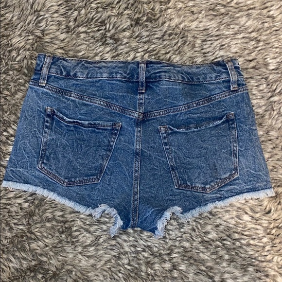 Distressed denim shorts - Picture 2 of 2